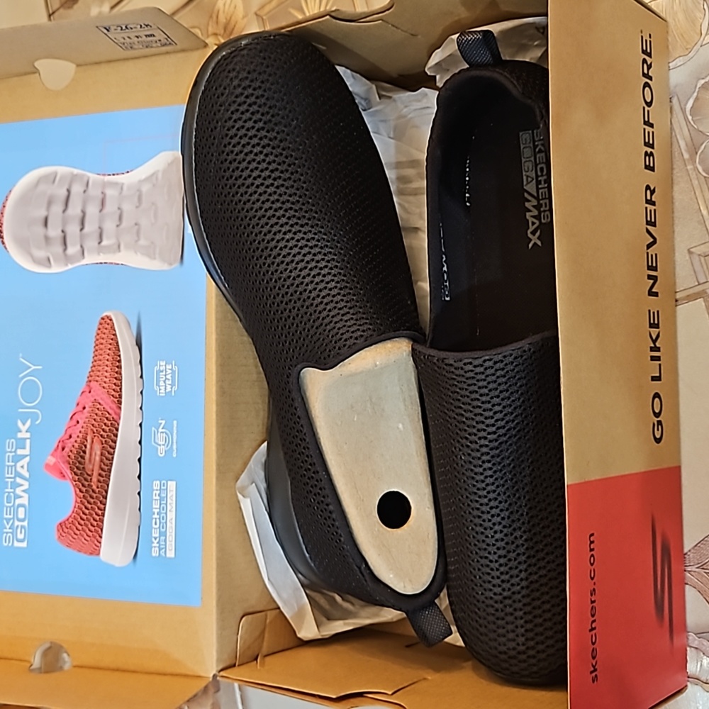 Skechers sneakers